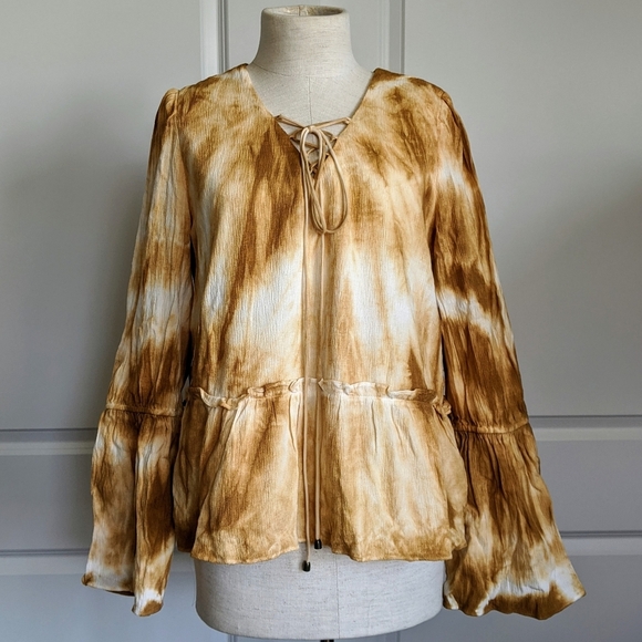 Moon River Blouse V-Neck Lace Up Tie Dye Long Sleeve Bell Cuffs Camel M NWT - Picture 2 of 15